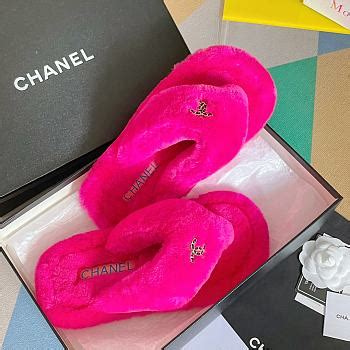 chanel fuzzy slippers